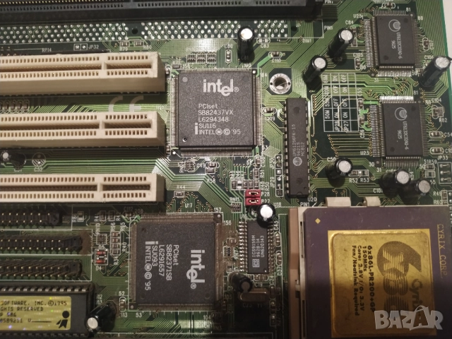 Платка АТ дъно сокет 7 с процесор Cyrix 6X86 PR200