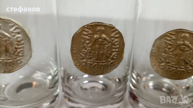 Чаши за безалкохолно с лепната имитация на старинна монета, 4 бр, снимка 3 - Чаши - 52640794