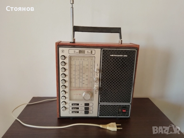 Радио транзистори GRUNDIG, ITT, UNIVERSUM, PHILIPS, LOEWE, SONATA, DOROTA, WIGO RW2, МЕРИДИАН 210, снимка 16 - Радиокасетофони, транзистори - 38807962