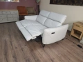 Светло сив кожен диван тройка Natuzzi с електрически релаксиращ механизъм, снимка 13