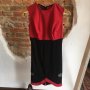 Страхотна рокля по тялото в червено и черно XS размер, снимка 1 - Рокли - 37442846