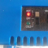 Оригинален Немски Мини Хладилник-Висок Клас-12V/220V-WAEGO-С Осветление-Лимитирана Серия-Отличен, снимка 17 - Хладилници - 44632793