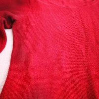 Червен пуловер, снимка 3 - Блузи с дълъг ръкав и пуловери - 30385138