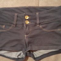 Къси панталони , снимка 1 - Къси панталони и бермуди - 33790971