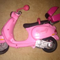  Ретро 2008 Barbie Pink Vespa Scooter Bike, снимка 2 - Кукли - 32075949