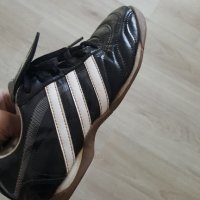 Adidas маратонки/ обувки за футбол. Номер 36, снимка 2 - Футбол - 32088167