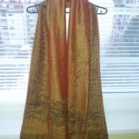 Дамски шал с ресни, снимка 1 - Шалове - 35612465