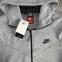 Детски екипи Nike Tech Fleece, 3 цвята (12 до 17г), снимка 4 - Детски комплекти - 42758523