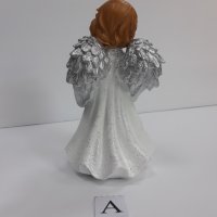 Бяло и сребристо -  Ангел изправен с гълъб - Модел А, снимка 9 - Статуетки - 37925726