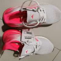 Дамски маратонки Adidas 37,5, снимка 11 - Маратонки - 37912977