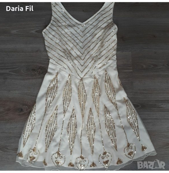 КРАСИВА и МНОГО ЕФЕКТНА бяла рокля със златисти пайети, снимка 1