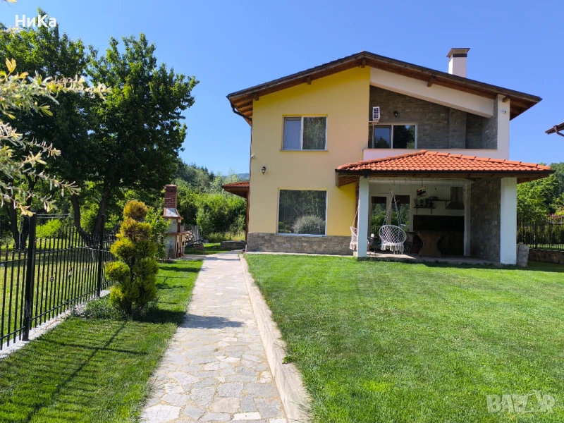 Къща в с. Драгичево, област Перник, на 17 км. от цетъра на гр. София, снимка 1