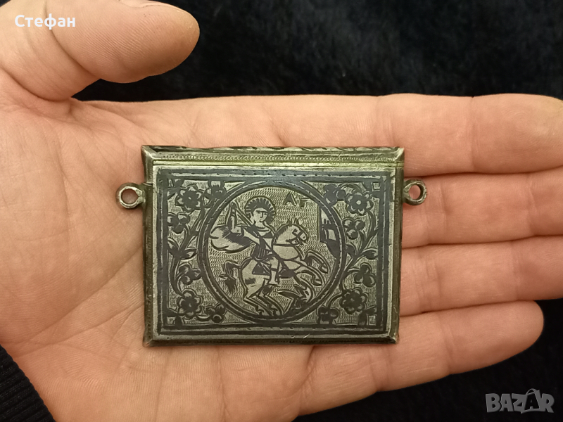 Възрожденска Сребърна Мощехранителница НИЕЛО 19и Век носия, снимка 1