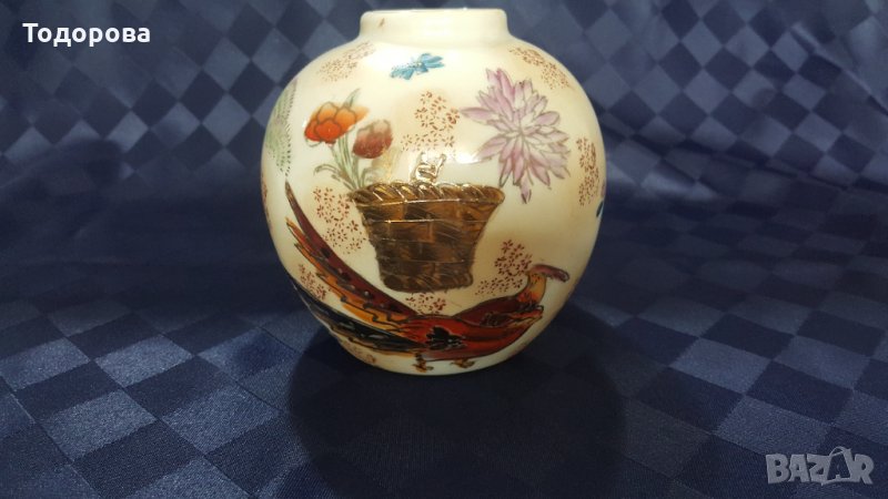 Порцеланова китайска ваза, снимка 1