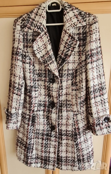 Дамско палто в каре, снимка 1
