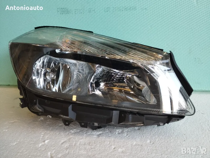  Десен фар mercedes a класа W176, снимка 1