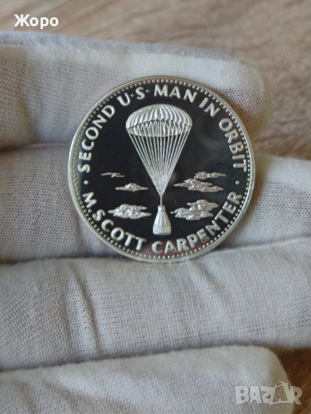 Монета (плакет) "Вторият Американец в орбита", снимка 1