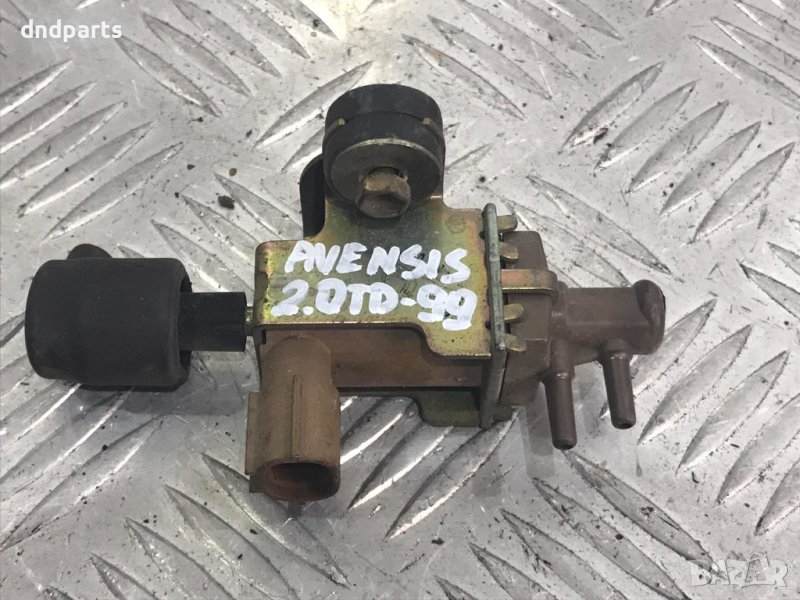 Вакуум клапан Toyota Avensis,2.0TD,1999г., снимка 1