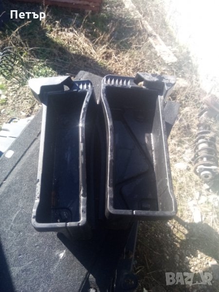 Шкафчета за багажник Тойота ярис , снимка 1