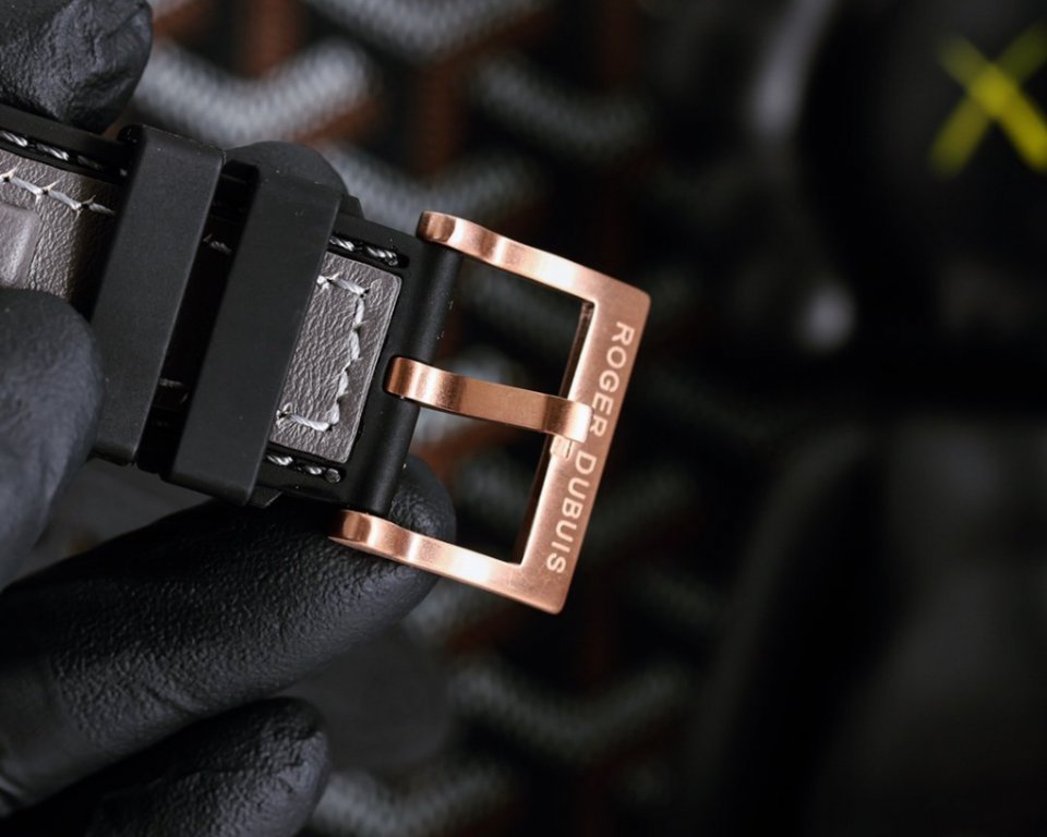 Мъжки часовник Roger Dubuis Excalibur Spider Eon Gold с