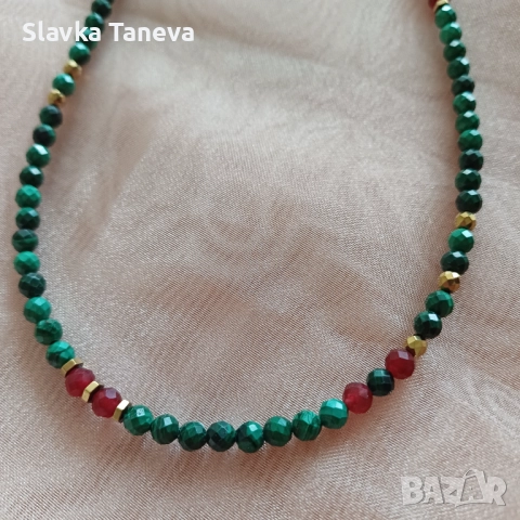 Колие от малахит и халцедонов камък