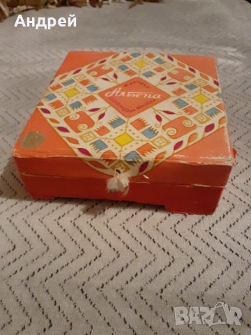 Кутия от шоколадови бонбони Албена на Малчика