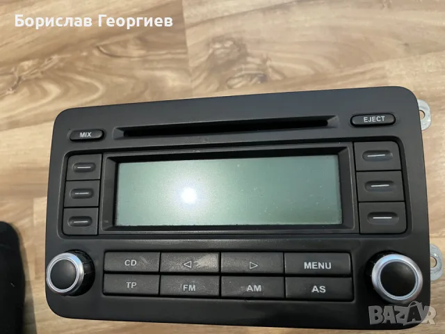 RCD 300 Радио за VW, снимка 2 - Аудиосистеми - 56545019