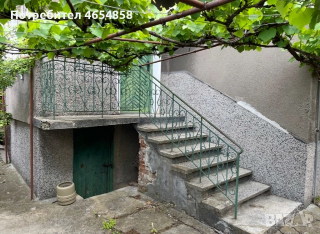 Продава се къща с двор в село.Априлово облас София ,О, снимка 11 - Къщи - 52468482