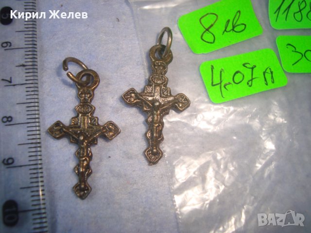 Две МЕСИНГОВИ СТАРИ РАЗПЯТИЯ КРЪСТЧЕТА МАЙСТОРСКИ 11882, снимка 4 - Колиета, медальони, синджири - 36954432