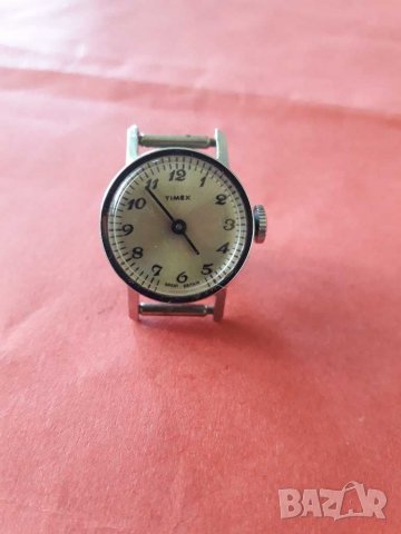 Стар дамски механичен часовник-Timex