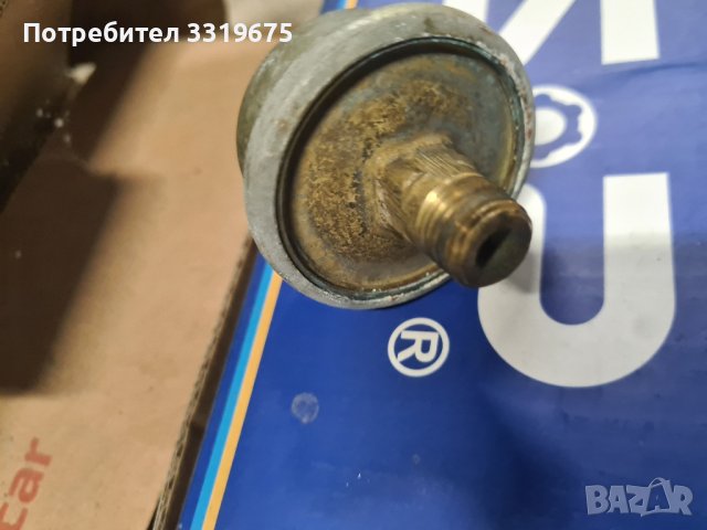 Датчик за Москвич Уаз и друго СССР, снимка 2 - Части - 42901259