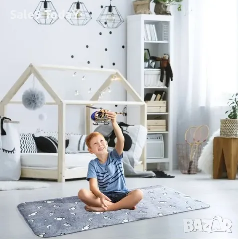 Светещо килимче с ракети и планети, 140x60 см, фосфоресцираща подложка