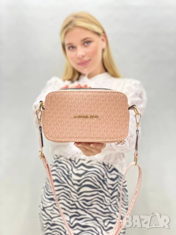 чанти michael kors , снимка 3 - Чанти - 51444518