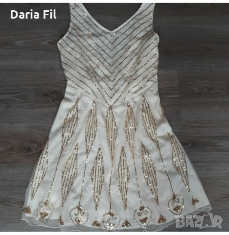 КРАСИВА и МНОГО ЕФЕКТНА бяла рокля със златисти пайети, снимка 1