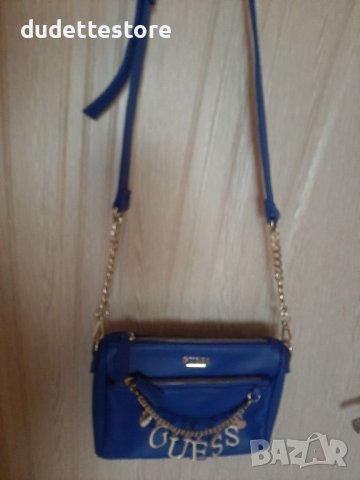 Оригинална чанта на GUESS синя, снимка 3 - Чанти - 37894340
