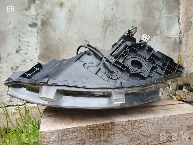 Десен фар за Mitsubishi Outlander   2013г., снимка 9 - Части - 54094684
