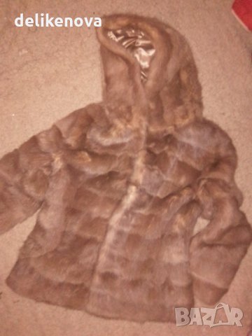Луксозно палтенце от Визон. Размер М/L, снимка 2 - Палта, манта - 20763415