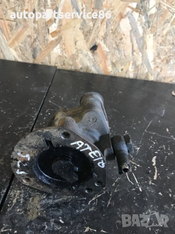 Вакуумна помпа 1523 за Mercedes Atego (1998-2006) 0030817401, снимка 2 - Части - 53889036