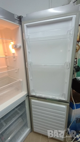 Хладилник с фризер АEG А++, снимка 7 - Хладилници - 52800490