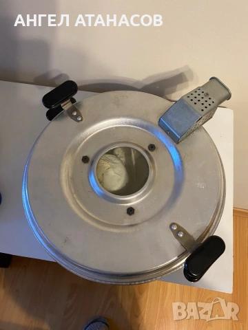 Продавам електрическа тенджера