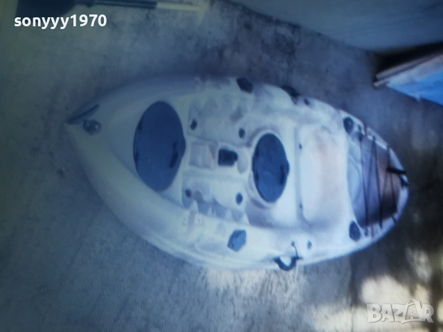 каяк с гребла 2301261707