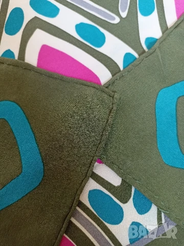 Дамски шал Yves Saint Laurent, снимка 5 - Шалове - 51073121