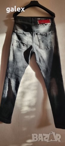 Оригинални Dsguared 2, снимка 4 - Дънки - 42284533