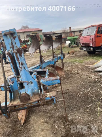 Плуг четири корпуса обръщат Елен Лемкен