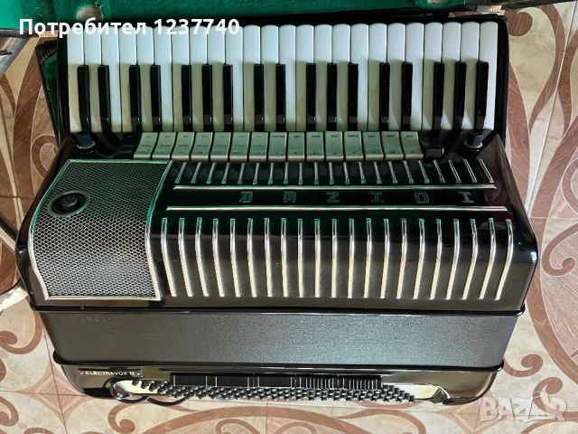 Електрически Акордеон HOHNER 120 баса, снимка 2 - Акордеони - 51921281