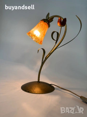 Настолна лампа, снимка 2 - Настолни лампи - 53336833