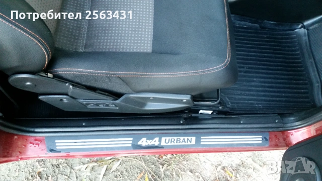 LADA NIVA URBAN 3 врати, снимка 9 - Автомобили и джипове - 54362763