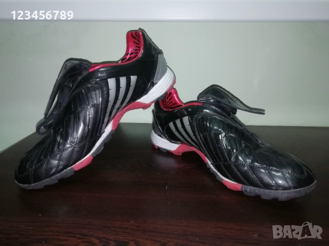 Champions League Adidas Predator PowerSwerve оригинални стоножки маратонки 45 1/3 Шампионска Лига 