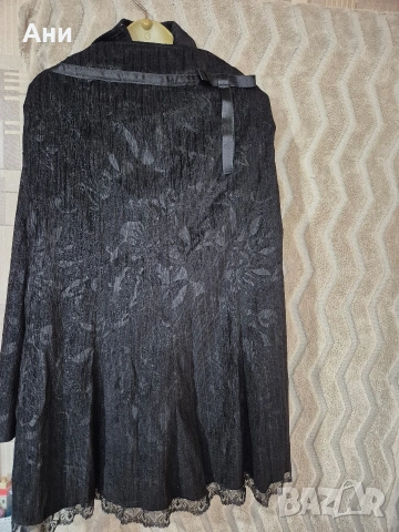 Елегантен дамски костюм, снимка 4 - Костюми - 53153973