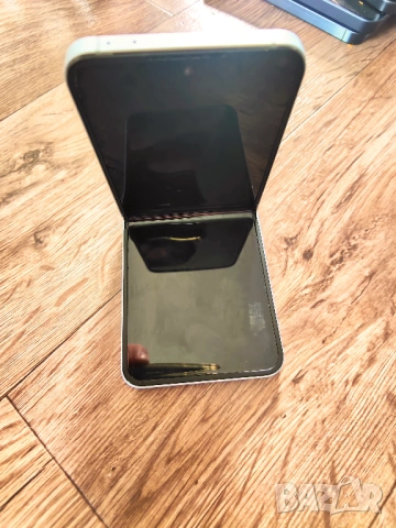 Samsung Galaxy z flip 6  512gb, снимка 9 - Samsung - 53915079